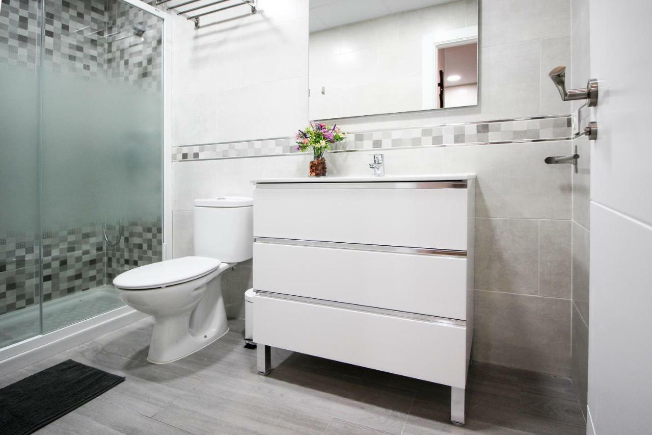Palacios 6, Nuevo, Playa, Barrio Tranquilo, Todos Los Servicios, Pa Малага Экстерьер фото